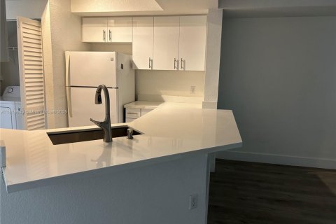 Condominio en venta en Sunrise, Florida, 2 dormitorios, 98.85 m2 № 1921713 - foto 6