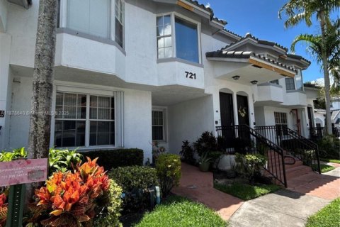 Condominio en venta en Sunrise, Florida, 2 dormitorios, 98.85 m2 № 1921713 - foto 1