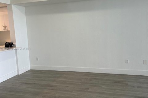 Condominio en venta en Sunrise, Florida, 2 dormitorios, 98.85 m2 № 1921713 - foto 11