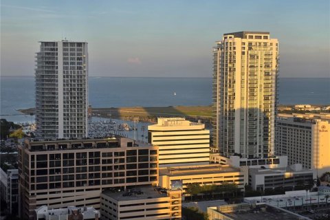 Condominio en venta en Saint Petersburg, Florida, 2 dormitorios, 178.47 m2 № 2217186 - foto 3