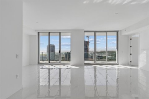 Condominio en venta en Saint Petersburg, Florida, 2 dormitorios, 178.47 m2 № 2217186 - foto 16
