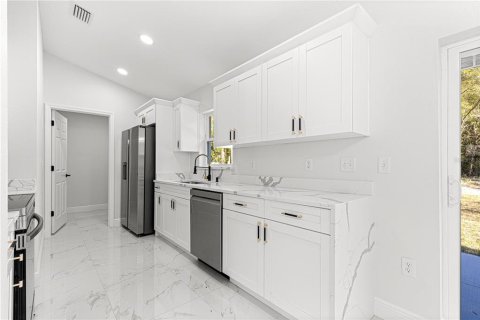 House in Belleview, Florida 3 bedrooms, 107.4 sq.m. № 2226735 - photo 19