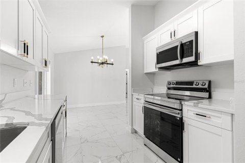 House in Belleview, Florida 3 bedrooms, 107.4 sq.m. № 2226735 - photo 22