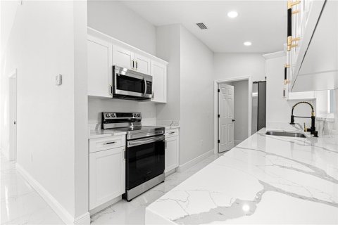 House in Belleview, Florida 3 bedrooms, 107.4 sq.m. № 2226735 - photo 18