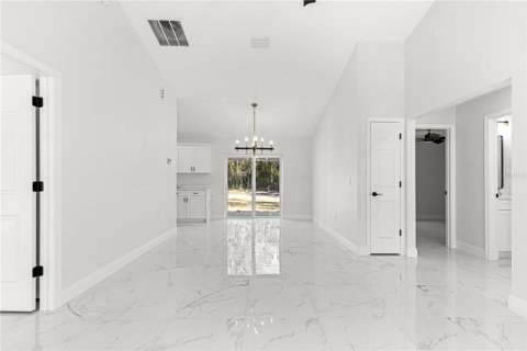 House in Belleview, Florida 3 bedrooms, 107.4 sq.m. № 2226735 - photo 5