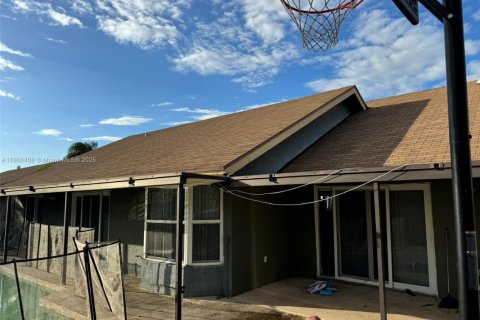 Villa ou maison à vendre à Lauderhill, Floride: 3 chambres, 198.81 m2 № 1956057 - photo 14