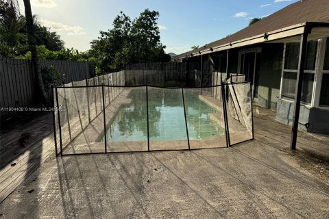 Villa ou maison à vendre à Lauderhill, Floride: 3 chambres, 198.81 m2 № 1956057 - photo 16