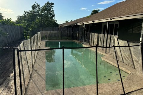 Villa ou maison à vendre à Lauderhill, Floride: 3 chambres, 198.81 m2 № 1956057 - photo 15