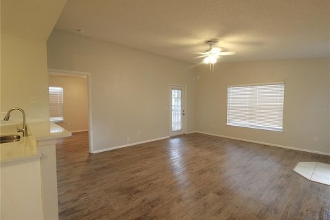 Condominio en alquiler en Sarasota, Florida, 2 dormitorios, 92.9 m2 № 1884019 - foto 6