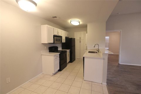 Condominio en alquiler en Sarasota, Florida, 2 dormitorios, 92.9 m2 № 1884019 - foto 4