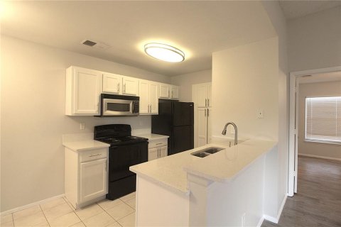 Condominio en alquiler en Sarasota, Florida, 2 dormitorios, 92.9 m2 № 1884019 - foto 3