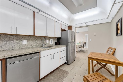 Condominio en venta en Hollywood, Florida, 2 dormitorios, 109.25 m2 № 1982450 - foto 11