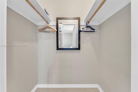 Condominio en venta en Hollywood, Florida, 2 dormitorios, 109.25 m2 № 1982450 - foto 17