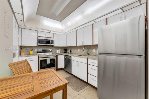 Condominio en venta en Hollywood, Florida, 2 dormitorios, 109.25 m2 № 1982450 - foto 10