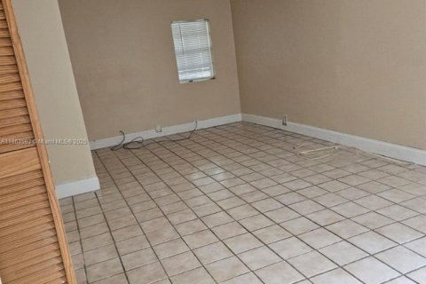 House in Fort Lauderdale, Florida 1 bedroom № 1891360 - photo 5
