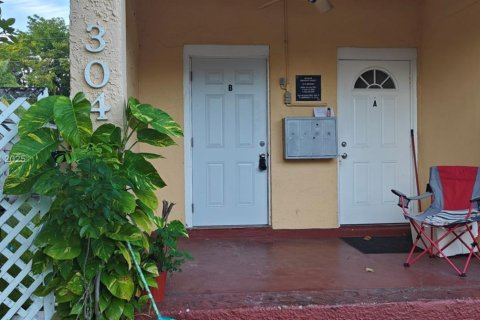 House in Fort Lauderdale, Florida 1 bedroom № 1891360 - photo 1