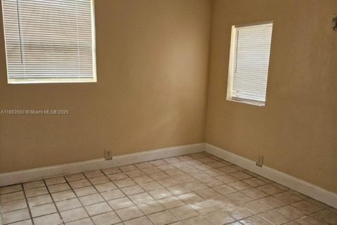 House in Fort Lauderdale, Florida 1 bedroom № 1891360 - photo 8
