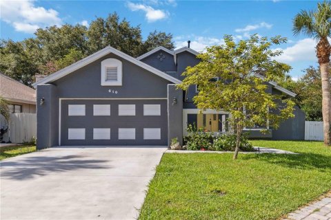 Снять в аренду виллу или дом в Лонгвуд, Флорида 3 спальни, 181.35м2, № 1854106 - фото 1