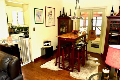 Casa en venta en Miami, Florida, 2 dormitorios, 88.44 m2 № 1985152 - foto 6