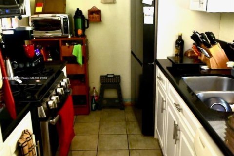 Casa en venta en Miami, Florida, 2 dormitorios, 88.44 m2 № 1985152 - foto 11