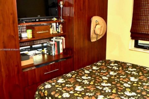 Casa en venta en Miami, Florida, 2 dormitorios, 88.44 m2 № 1985152 - foto 10
