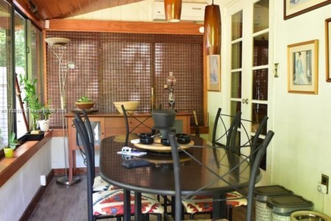 Casa en venta en Miami, Florida, 2 dormitorios, 88.44 m2 № 1985152 - foto 7