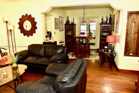 Casa en venta en Miami, Florida, 2 dormitorios, 88.44 m2 № 1985152 - foto 5