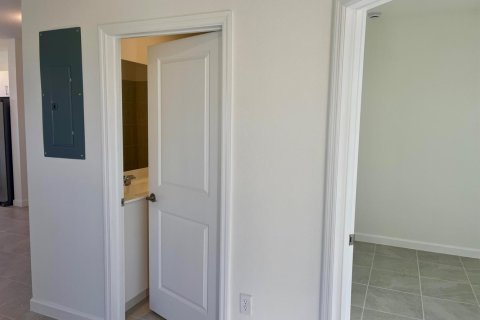 Townhouse in Homestead, Florida 3 bedrooms, 123.37 sq.m. № 2084182 - photo 6