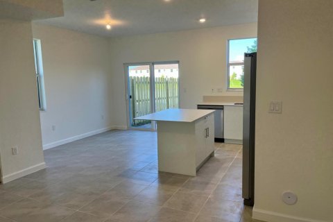 Townhouse in Homestead, Florida 3 bedrooms, 123.37 sq.m. № 2084182 - photo 8