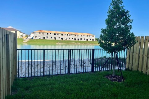 Townhouse in Homestead, Florida 3 bedrooms, 123.37 sq.m. № 2084182 - photo 17