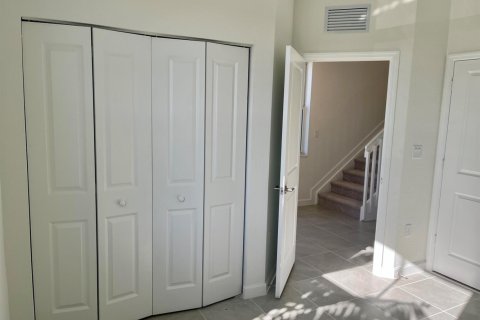 Townhouse in Homestead, Florida 3 bedrooms, 123.37 sq.m. № 2084182 - photo 21