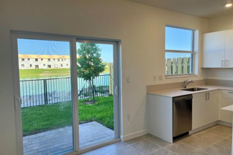 Townhouse in Homestead, Florida 3 bedrooms, 123.37 sq.m. № 2084182 - photo 15