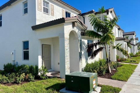 Townhouse in Homestead, Florida 3 bedrooms, 123.37 sq.m. № 2084182 - photo 2
