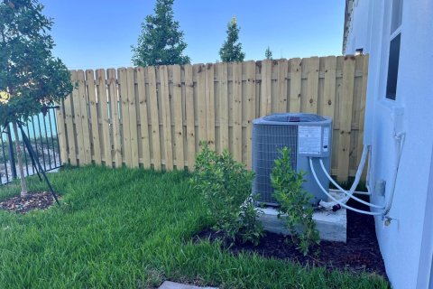 Townhouse in Homestead, Florida 3 bedrooms, 123.37 sq.m. № 2084182 - photo 16