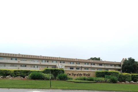Condo in Clearwater, Florida, 2 bedrooms  № 1919496 - photo 1