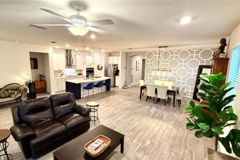 House in Riverview, Florida 3 bedrooms, 205.13 sq.m. № 1911316 - photo 16