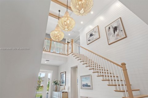 House in Palm Beach Gardens, Florida 5 bedrooms, 345.41 sq.m. № 2044395 - photo 18