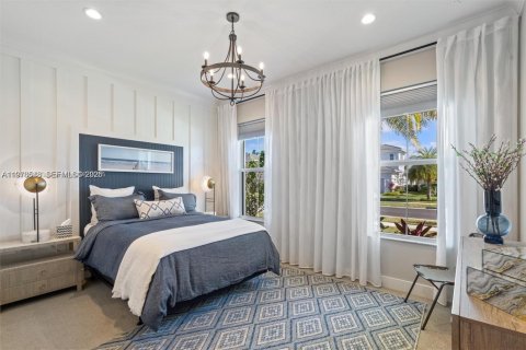 House in Palm Beach Gardens, Florida 5 bedrooms, 345.41 sq.m. № 2044395 - photo 26