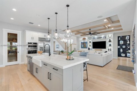 House in Palm Beach Gardens, Florida 5 bedrooms, 345.41 sq.m. № 2044395 - photo 6