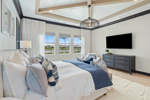 House in Palm Beach Gardens, Florida 5 bedrooms, 345.41 sq.m. № 2044395 - photo 14
