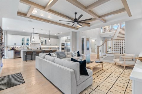 House in Palm Beach Gardens, Florida 5 bedrooms, 345.41 sq.m. № 2044395 - photo 5