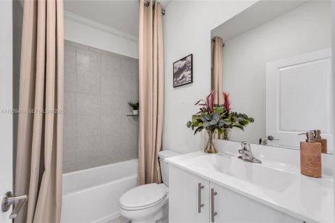 Adosado en venta en Homestead, Florida, 3 dormitorios, 129.41 m2 № 1986408 - foto 23