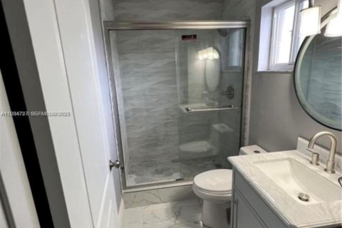 Copropriété à louer à Miami, Floride: 4 chambres, 123.56 m2 № 1992926 - photo 13