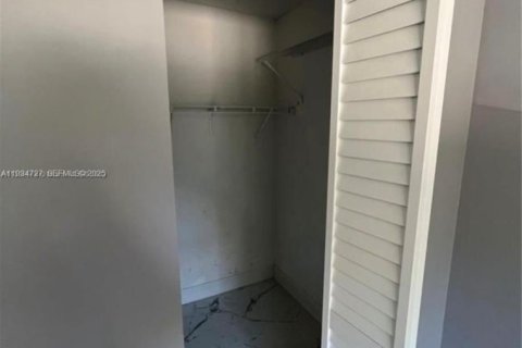 Copropriété à louer à Miami, Floride: 4 chambres, 123.56 m2 № 1992926 - photo 10