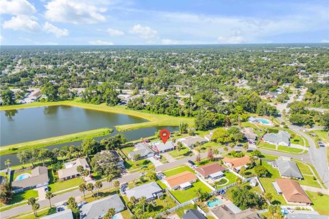 House in Port Orange, Florida 3 bedrooms, 157.47 sq.m. № 2238065 - photo 30