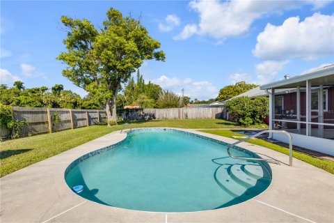 House in Port Orange, Florida 3 bedrooms, 157.47 sq.m. № 2238065 - photo 19