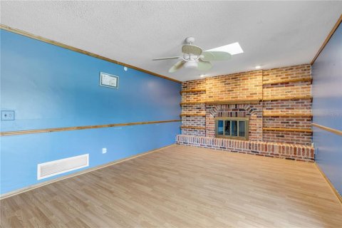House in Port Orange, Florida 3 bedrooms, 157.47 sq.m. № 2238065 - photo 8