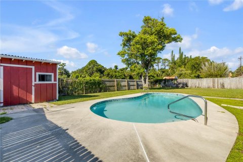 House in Port Orange, Florida 3 bedrooms, 157.47 sq.m. № 2238065 - photo 18