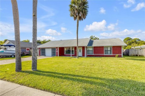 House in Port Orange, Florida 3 bedrooms, 157.47 sq.m. № 2238065 - photo 4