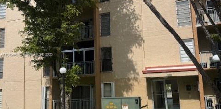 Condominio en Miami, Florida, 2 dormitorios № 1847707